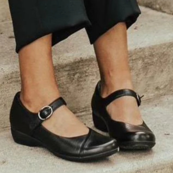Dansko Shoes - Dansko Fawna Black Milled Nappa Mary Jane Shoes Size 38 US 7.5/8 NWOT'S